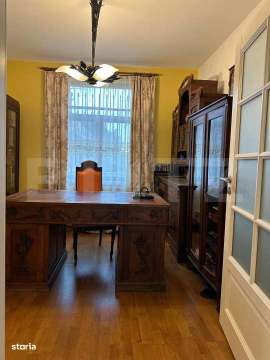 Casa de lux renovata cu priveliste spectaculoasa, in inima Brasovului - Imagine principală: 3/17