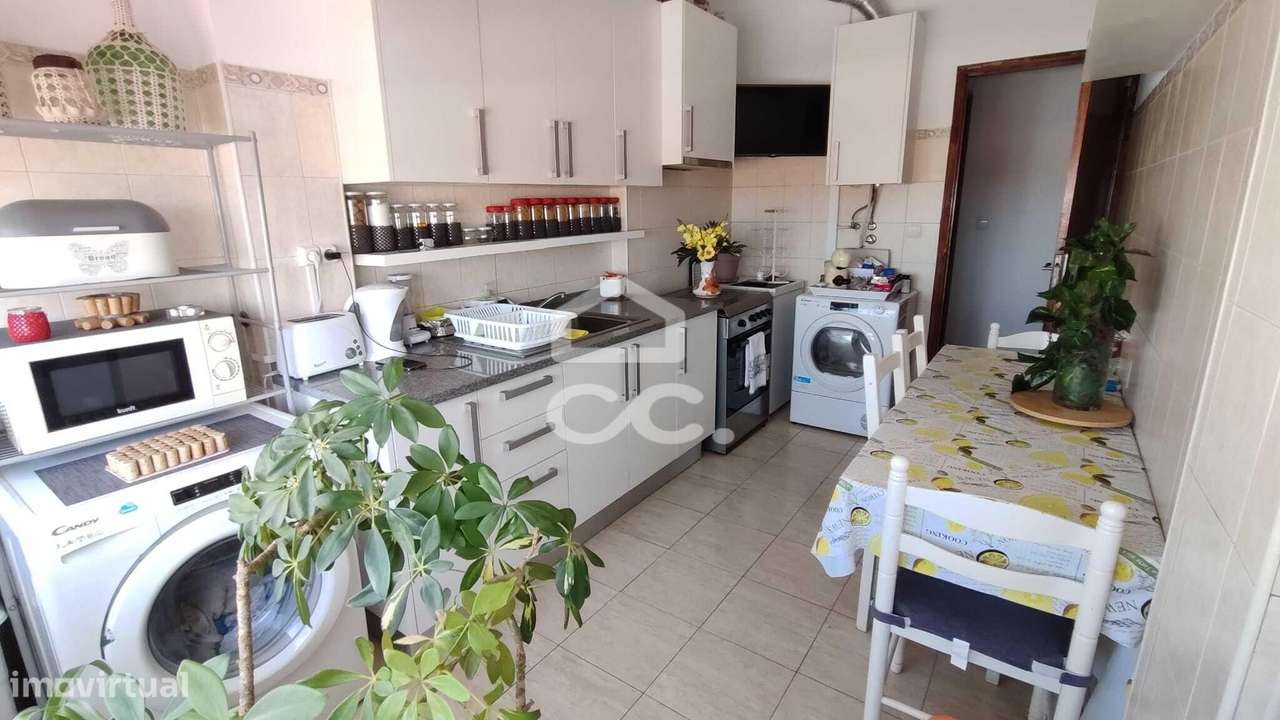 Apartamento T2 Renovado em Beja-7