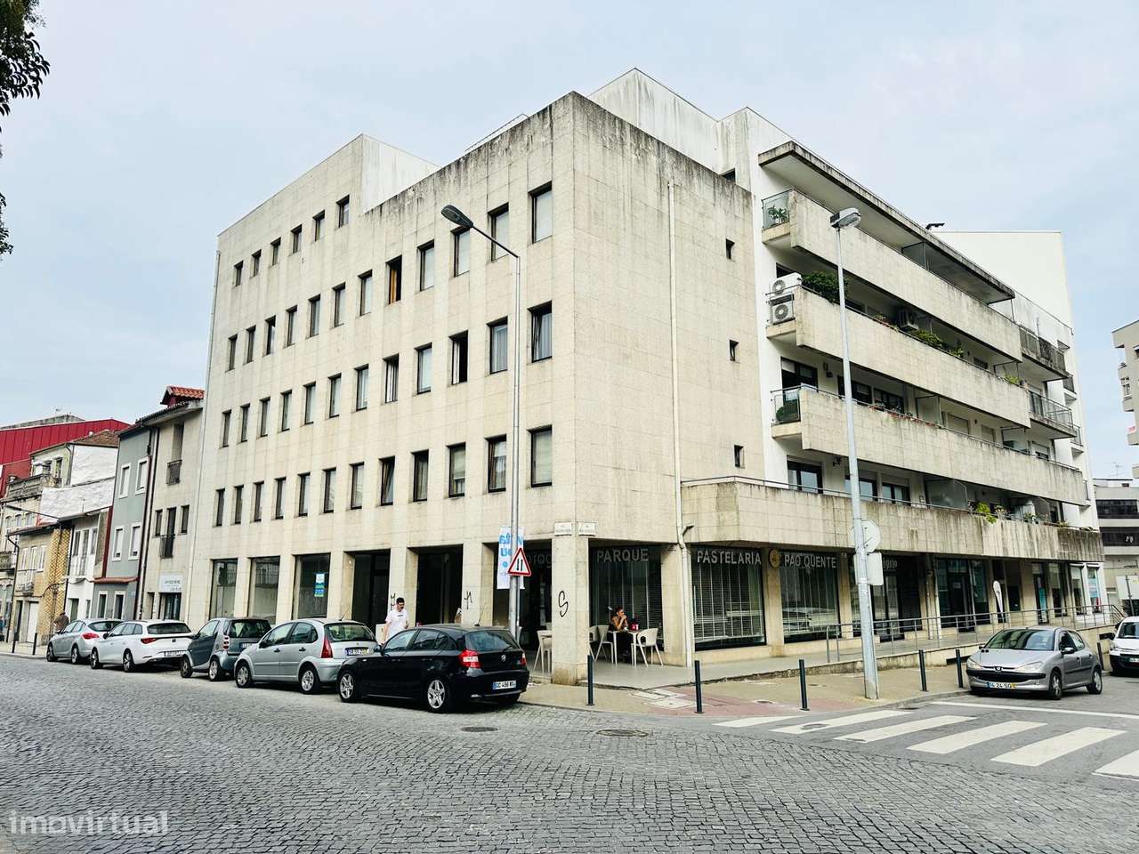 Loja 140 m2 em S. Vicente | Boas montras e visibilidade - Grande imagem: 2/21