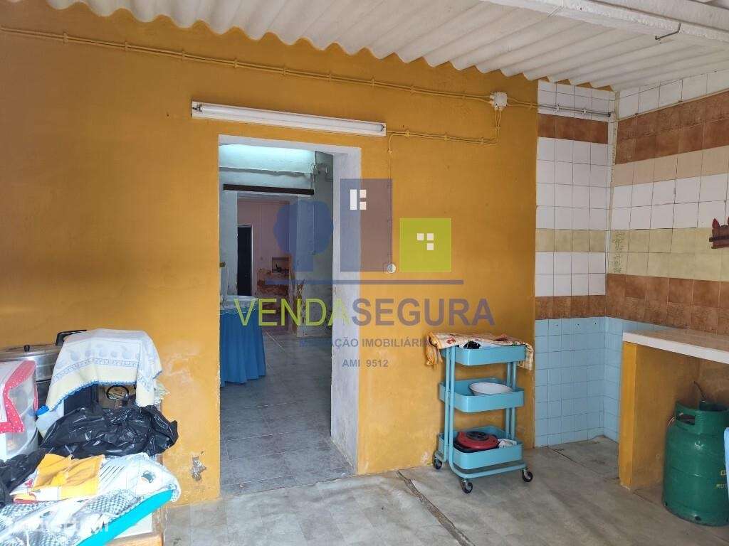 Moradia T1 com quintal| Pias-10