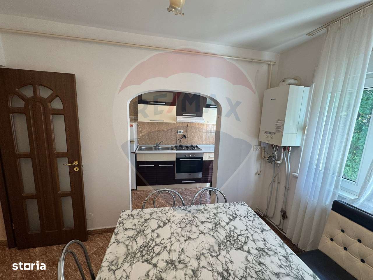 Apartament cu 3 camere de vanzare - Imagine principală: 3/10
