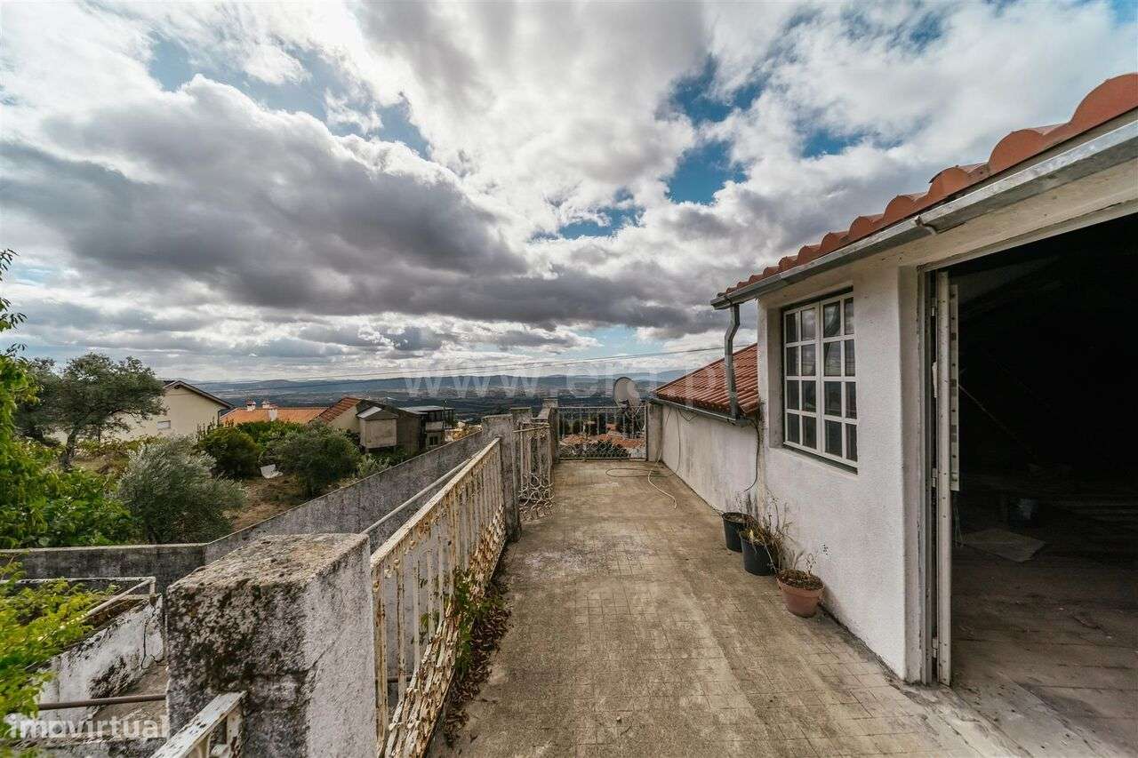 Moradia Isolada T6 / Covilhã, Vila do Carvalho - Grande imagem: 3/12