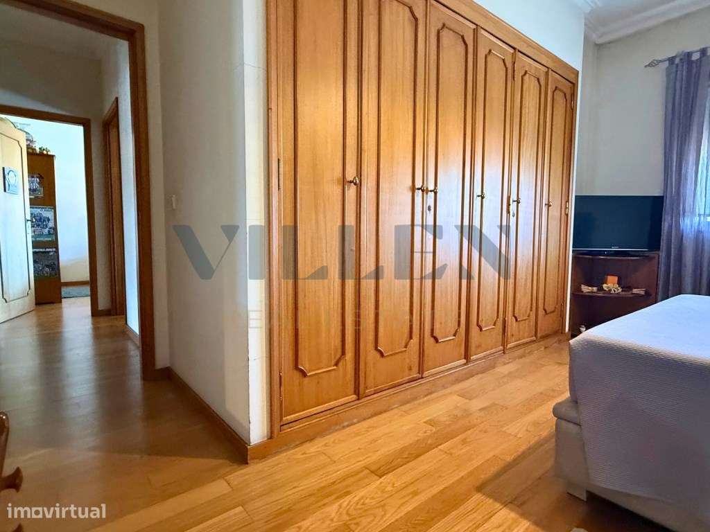 Apartamento T3 no Centro da Trofa com Garagem-16