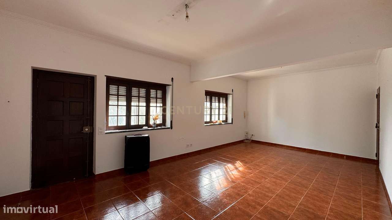 Moradia T5 com Terreno Generoso  - Mafra-24