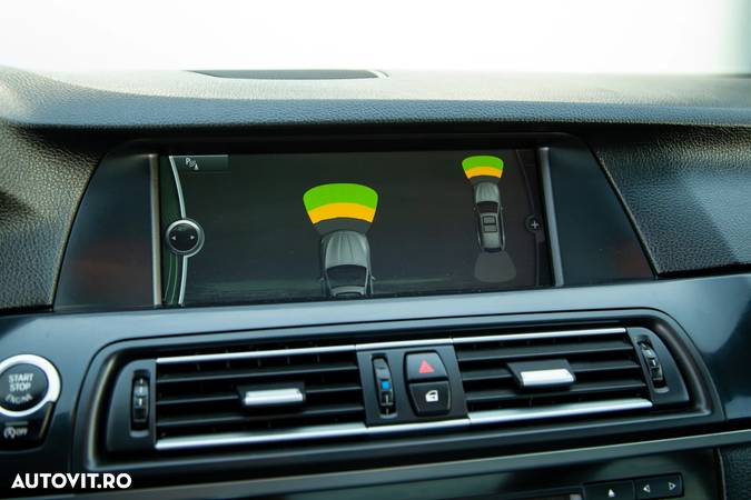 BMW Seria 5 520d Touring Sport-Aut. - 29