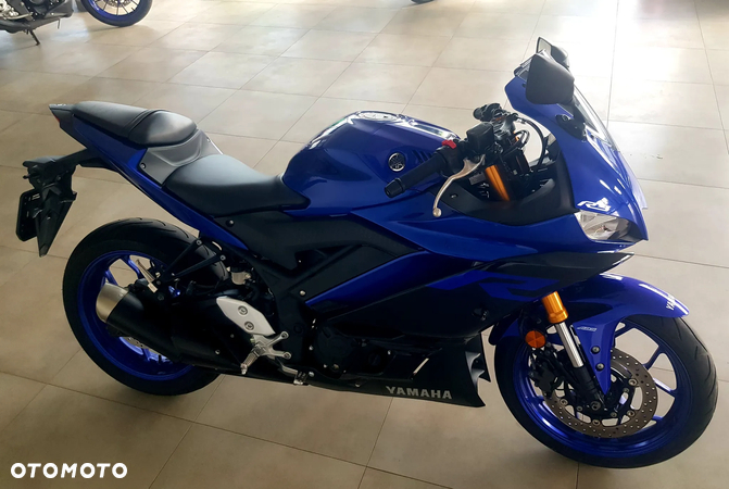 Yamaha R3 - 13