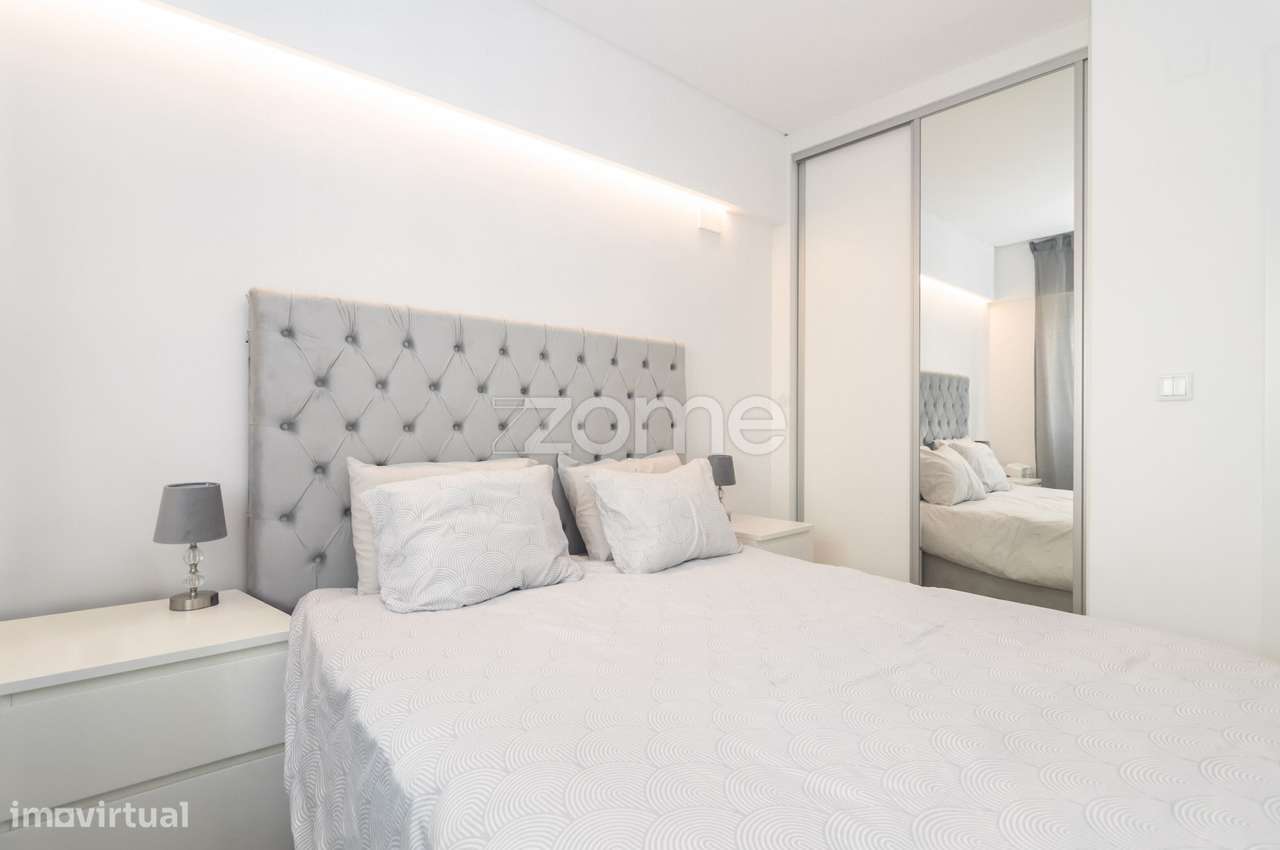 T2 Totalmente Remodelado – 69 m² | Torre da Marinha-11