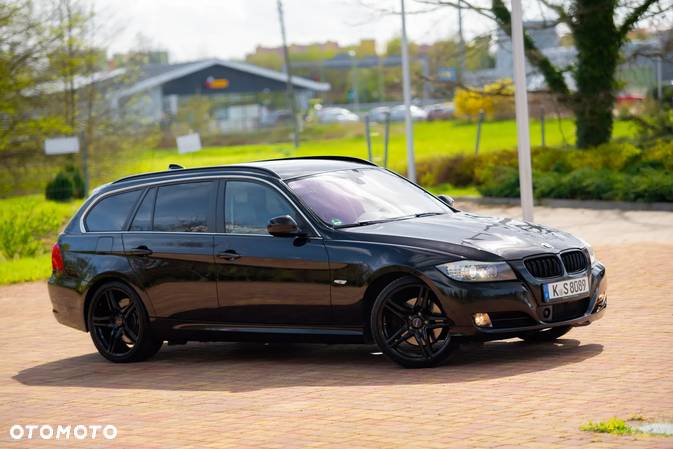 BMW Seria 3 330d DPF Touring Edition Exclusive - 4
