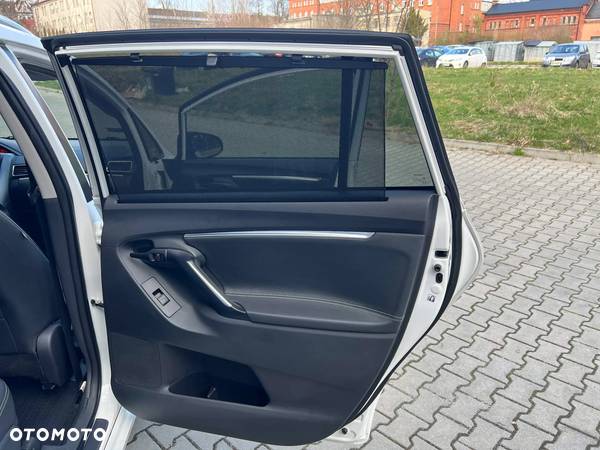 Toyota Verso 1.8 Prestige MS 7os EU6 - 26