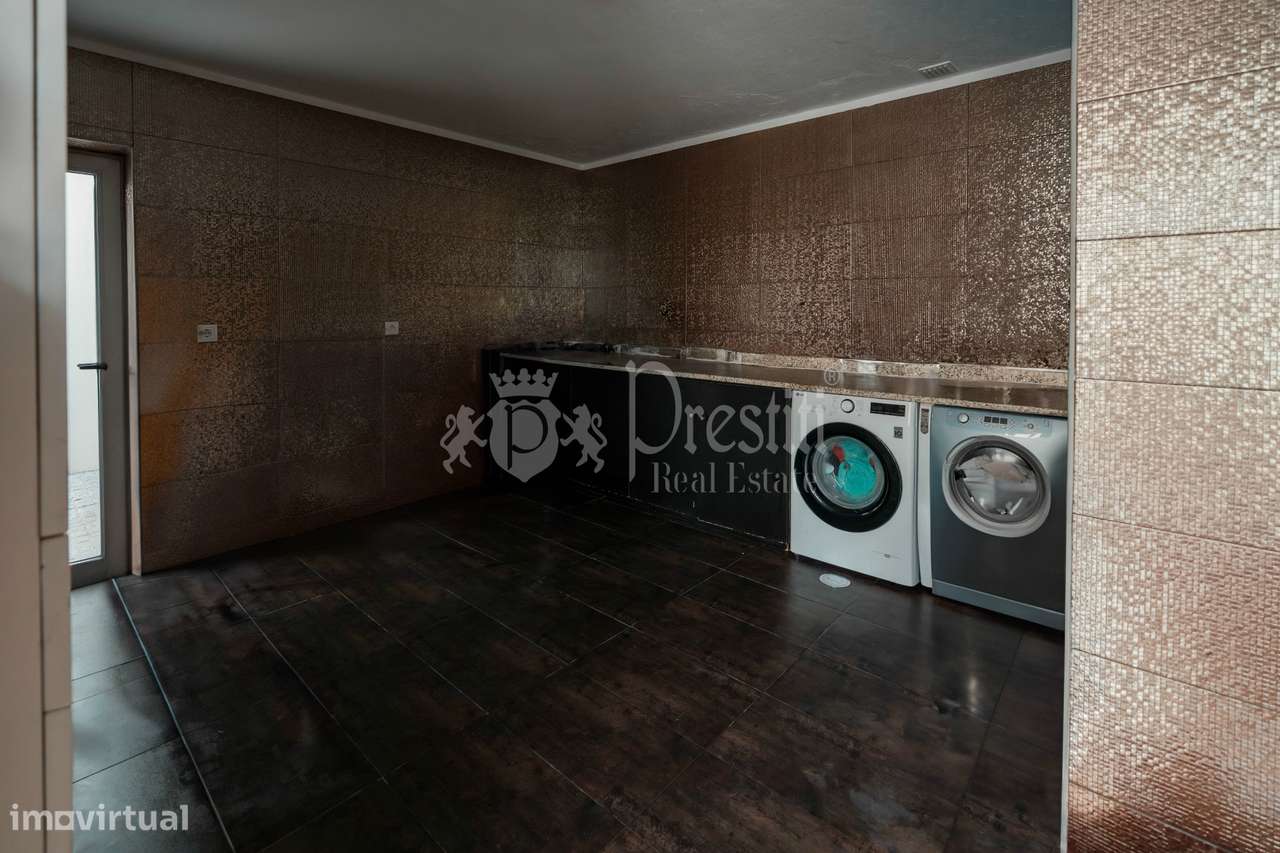 Moradia T4 com Vistas Deslumbrantes em Guimarães-45