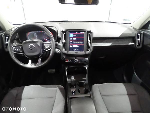 Volvo XC 40 T3 - 10