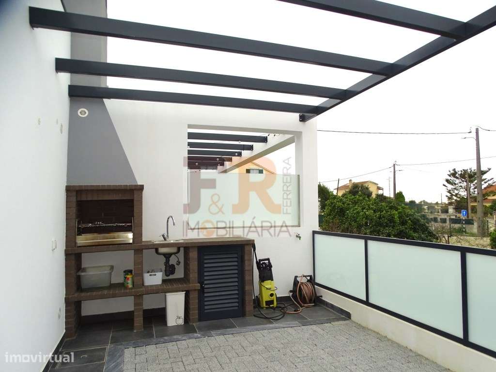 'Excelente 'Moradia Térrea T3+1 com Garagem/Escritório Fernão Ferro - Grande imagem: 3/44