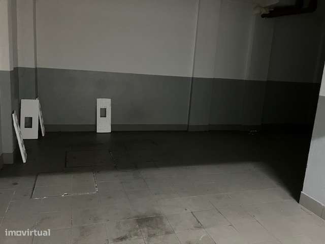 Lisboa Sul Almada Duplex T3 +1, com garagem-37