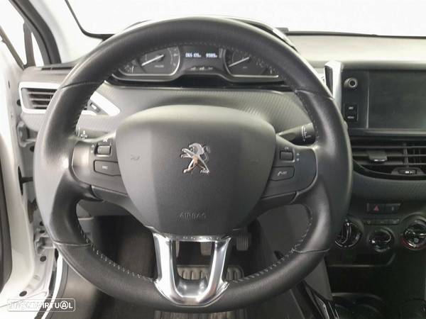 Peugeot 2008 1.2 PureTech Signature - 12