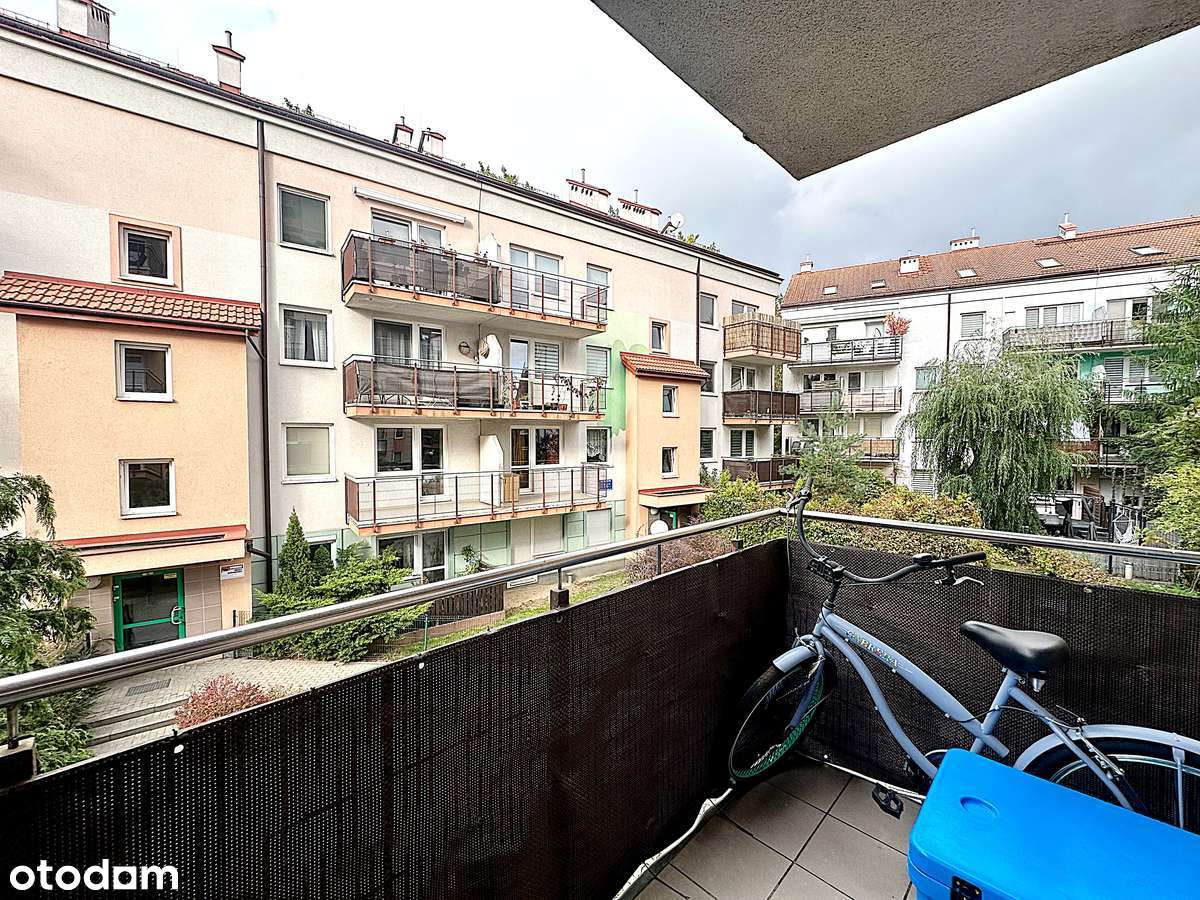 Nowoczesna kawalerka z balkonem, gotowa do wprowadzenia-1