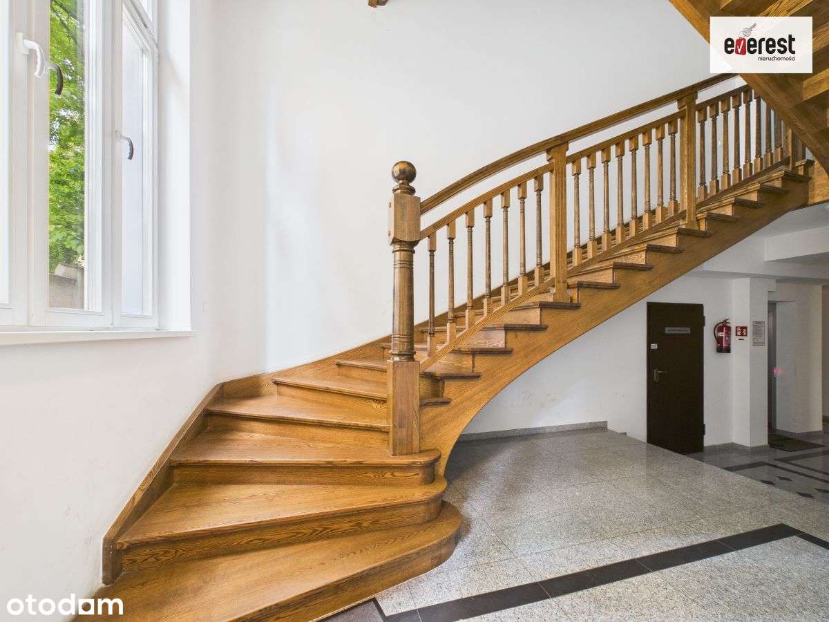 top miejsce, lokal podzielony na 3 mieszkania-3