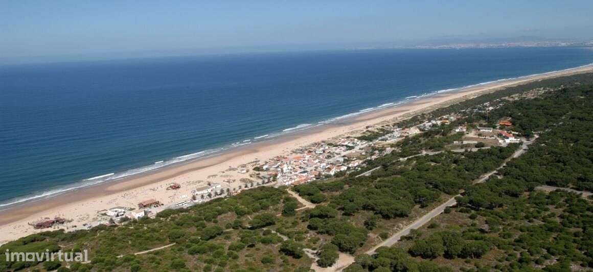 Moradia Isolada T4 com piscina, Aroeira, Almada - Grande imagem: 4/32