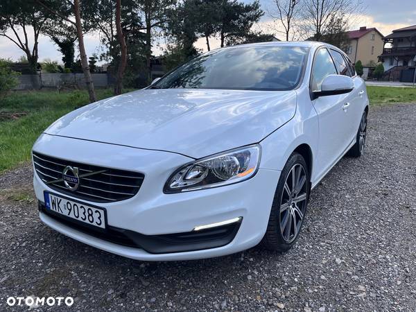 Volvo V60 D4 Kinetic - 36