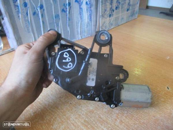 Motor Limpa Vidros Tras 5Z6955711 VW FOX 2006 1.4TDI 70CV 3P CINZA TRAS  Bosch VW FOX (5Z) 2007 1.4TDI 70CV 3P PRETO TRAZ Bosch - 5