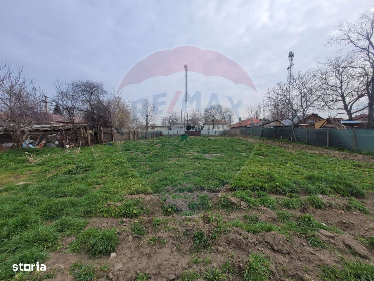 Teren 2,300mp Ivesti / Strada Gen. Eremia Grigorescu - Imagine principală: 3/5