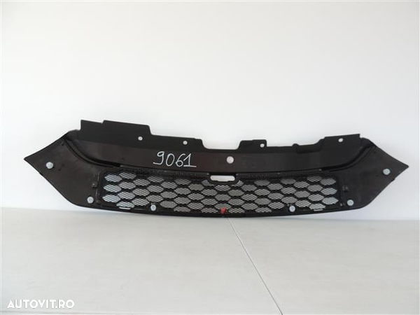 Grila centrala Iveco Daily an 2014 2015 2016 2017 2018 2019 cod 5801587018 - 2