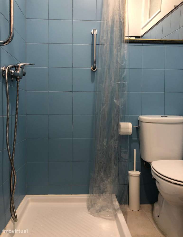 Quarto - localizado em Linda-a-Velha Lisbon - Grande imagem: 5/14