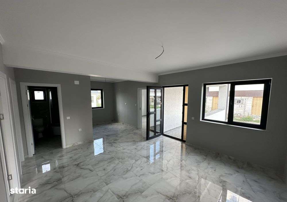 Casa de vanzare 4 camere | Navodari - Imagine principală: 3/7