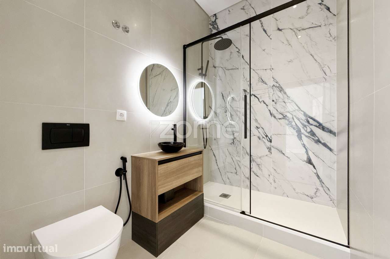 Apartamento T3 remodelado na Avenida Almirante Reis - Lisboa-23