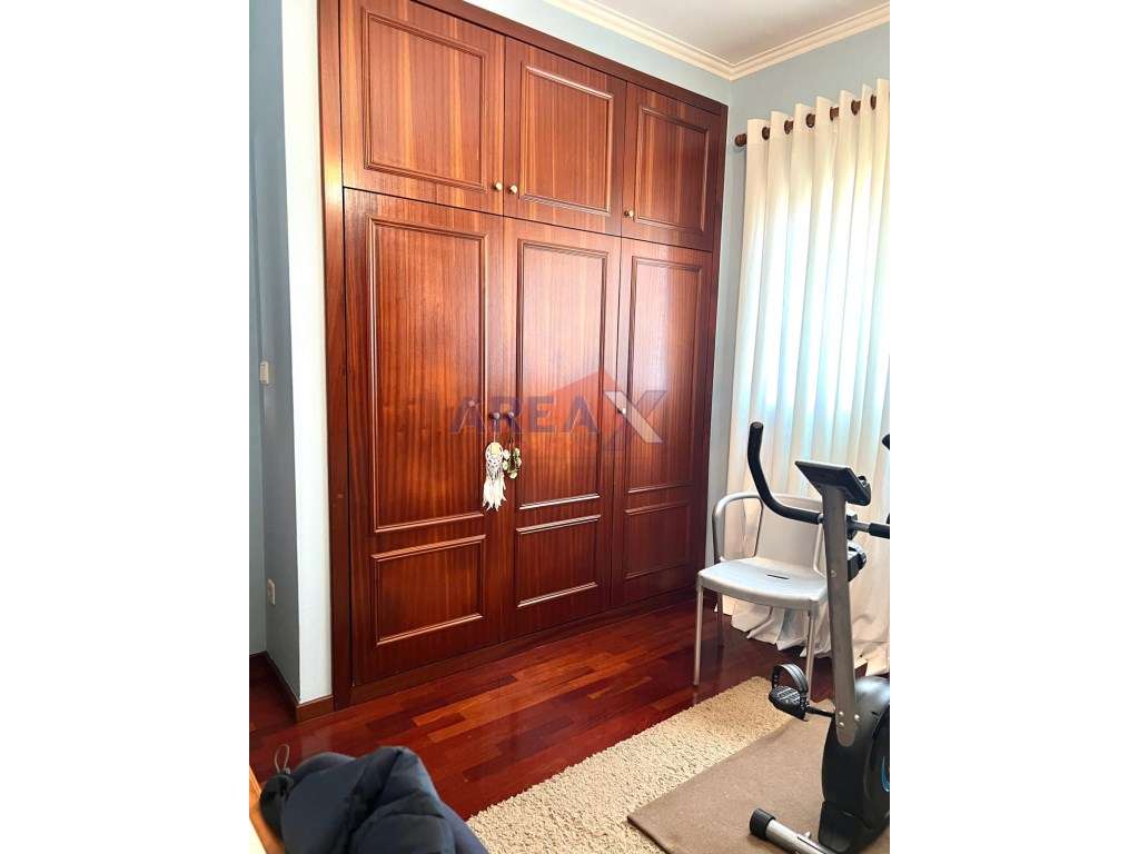 Moradia Geminada T3 em Vila de Cucujães-30