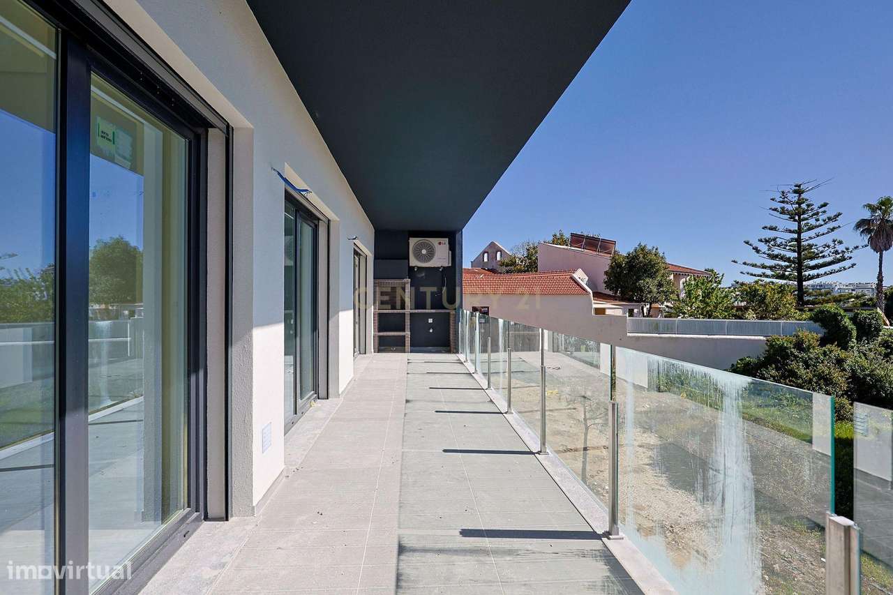 Prédio Charneca Caparica - Frações T1 e T2-40