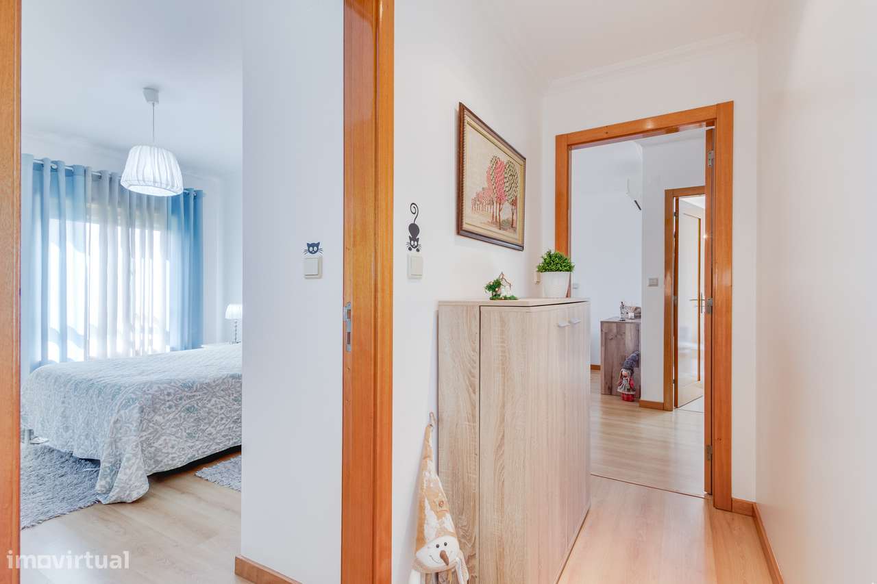 APARTAMENTO T2 | SUÍTE | LUGAR DE ESTACIONAMENTO | VIALONGA-18