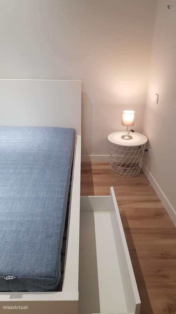 Quarto - localizado em Leça da Palmeira Porto - Grande imagem: 4/6