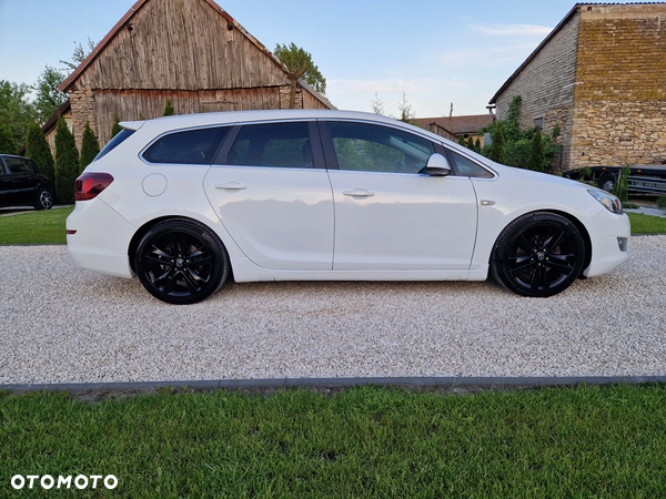 Opel Astra 1.6 Turbo Sports Tourer - 13