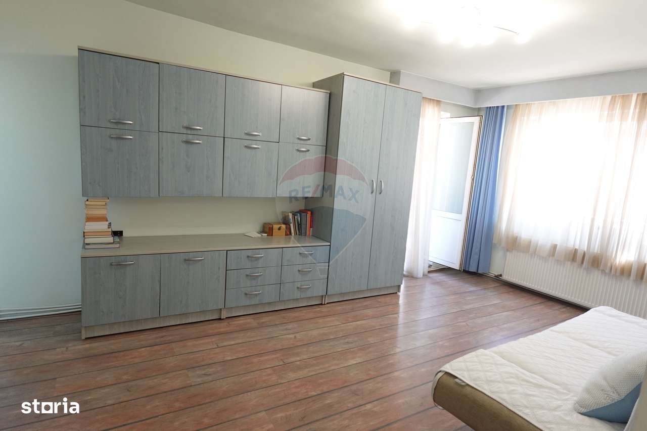 Apartament cu 3 camere, ultracentral, Bd Unirii, de vânzare-1