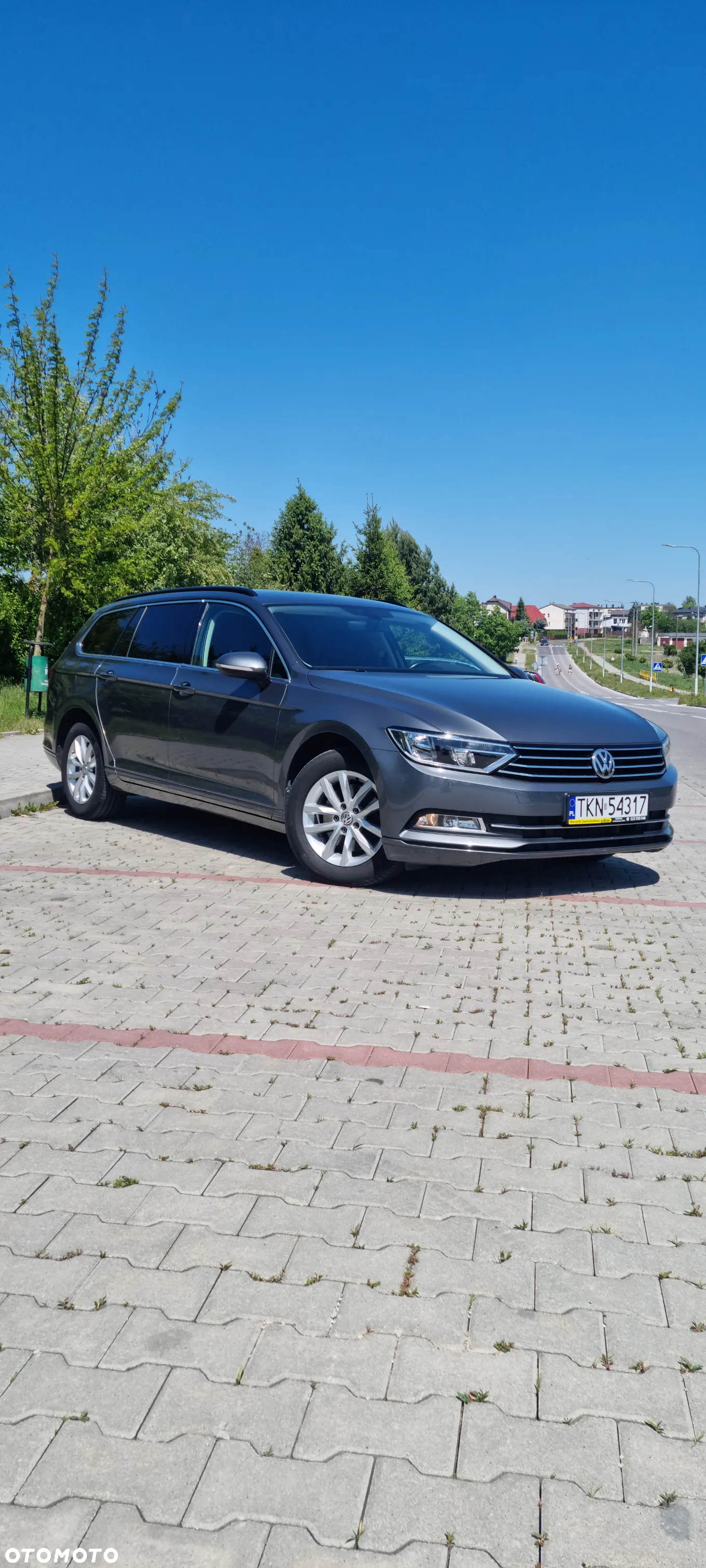 Volkswagen Passat Variant 1.6 TDI (BlueMotion Technology) DSG Comfortline - 4