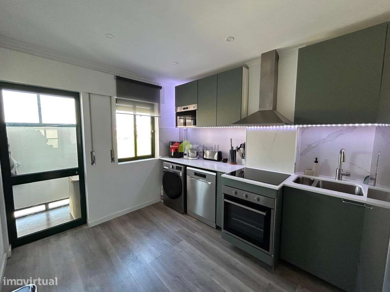 T2 Totalmente Remodelado com Lareira e Arrecadação – Alhos Vedros - Grande imagem: 2/22