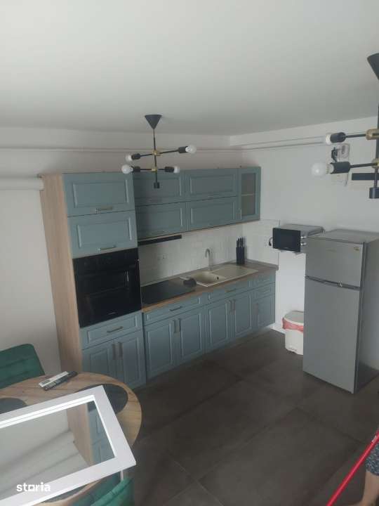 Apartament 3 camere, mansarda in ZONA CENTRALA - Imagine principală: 1/8