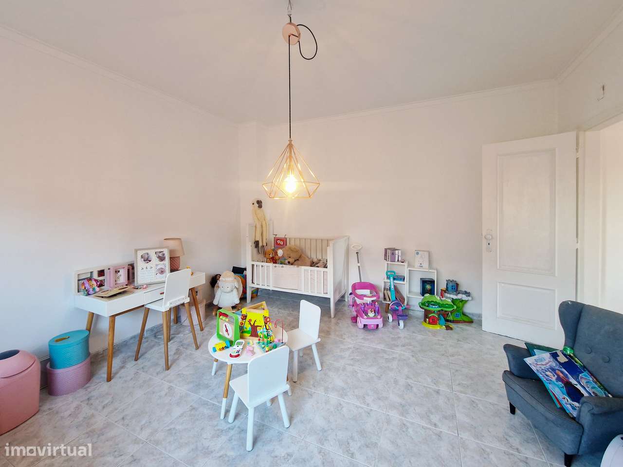 Moradia isolada de 6 assoalhadas com garagem - Zona tranquila-20