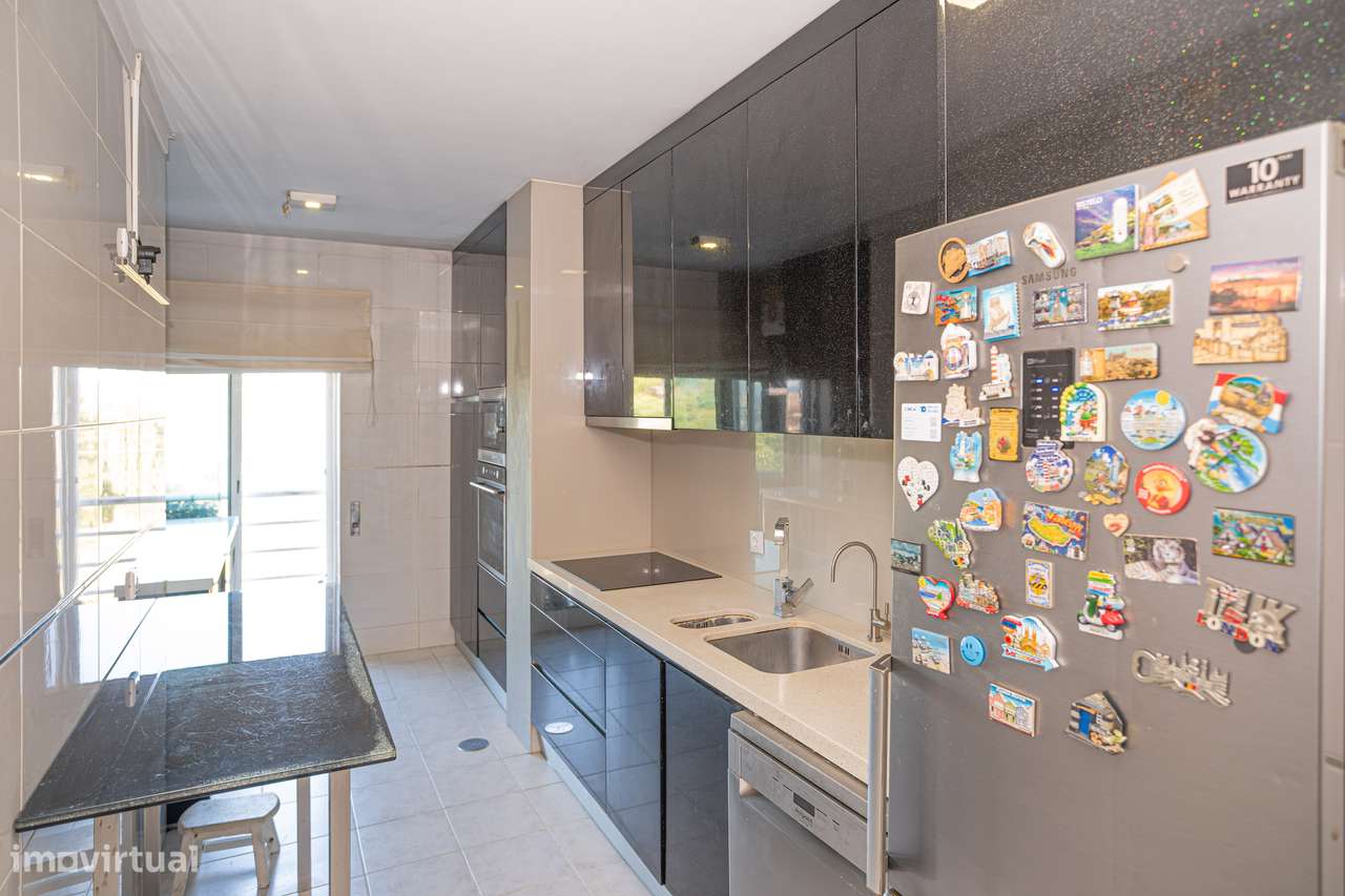 T3 com Suíte | Condomínio Fechado com Piscina | Barcelinhos-5