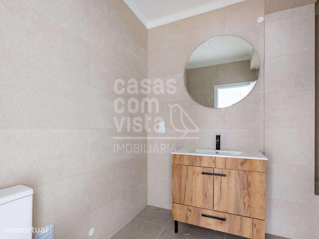 Apartamento T2 Rés do Chão com garagem privativa, e a localização i...-14