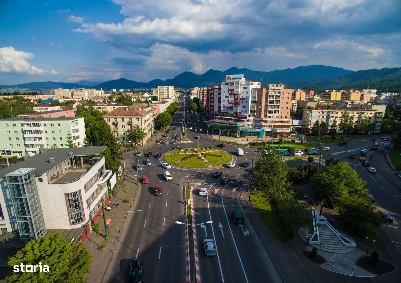 Spatiu Comercial,Calea Bucuresti-Zona Sp. Judetean,vitrina la strada - Imagine principală: 1/5