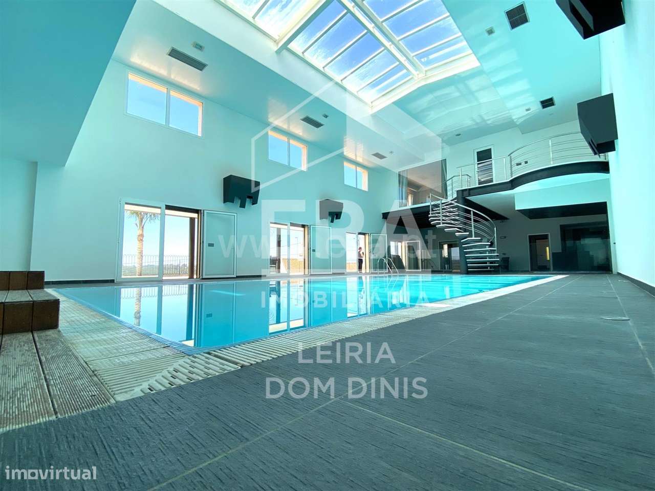 Moradia T6 com piscina interior em Leiria - Grande imagem: 3/20