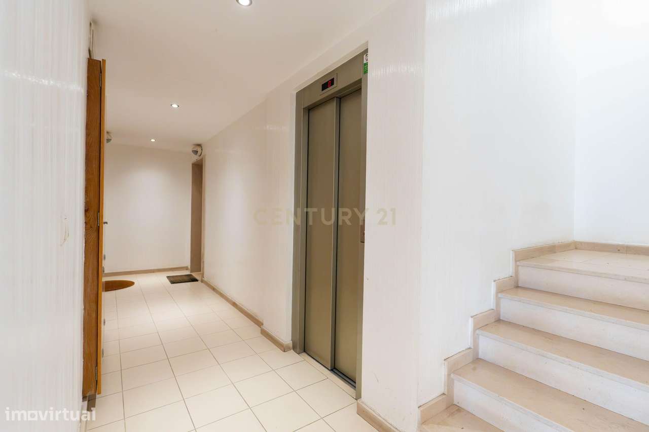 T2 com 115m² na Quinta de São Macário | Varandas | Elevador | Arrecada-38