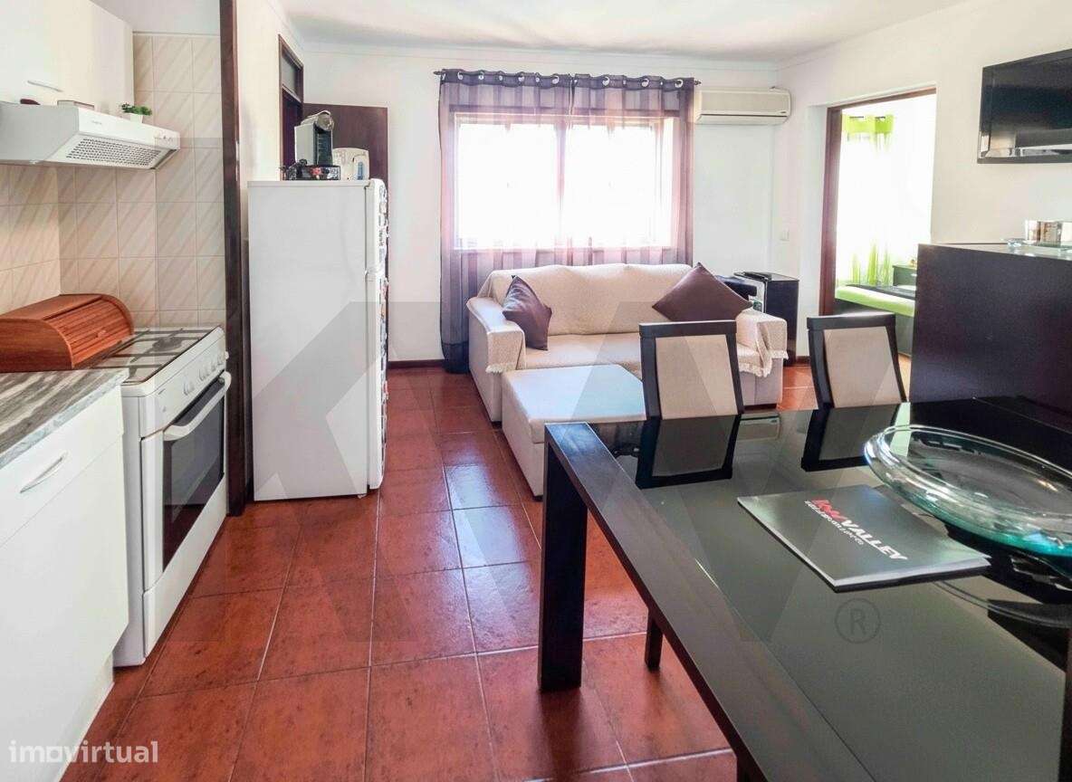 Apartamento T1 Pronto a Habitar com Vista Panorâmica – Bairro do Revol - Grande imagem: 2/15