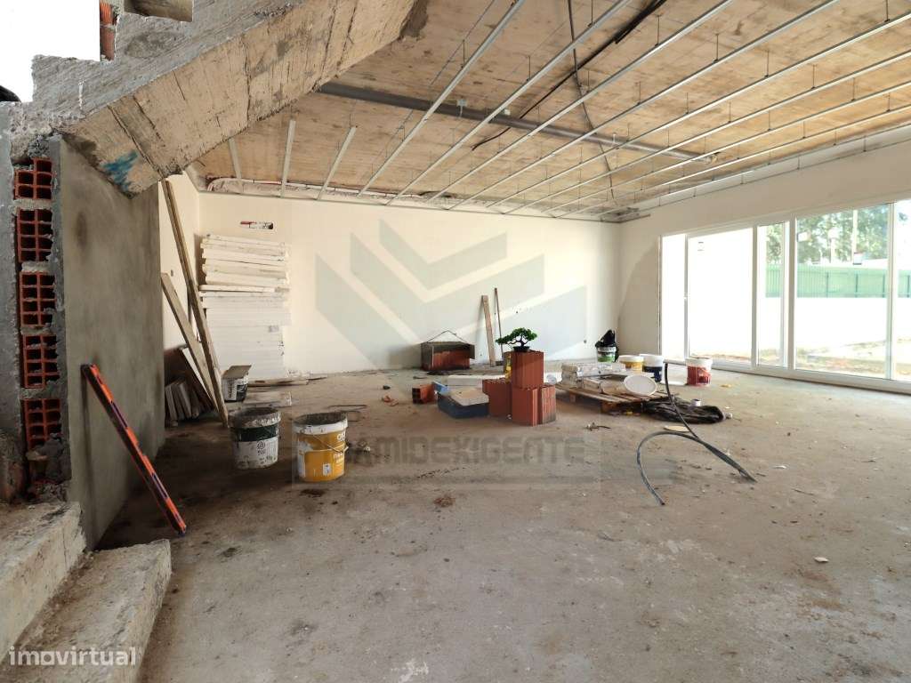 Moradia, Lavandaria, Piscina, Excelente Localização AZEITÃO!-28