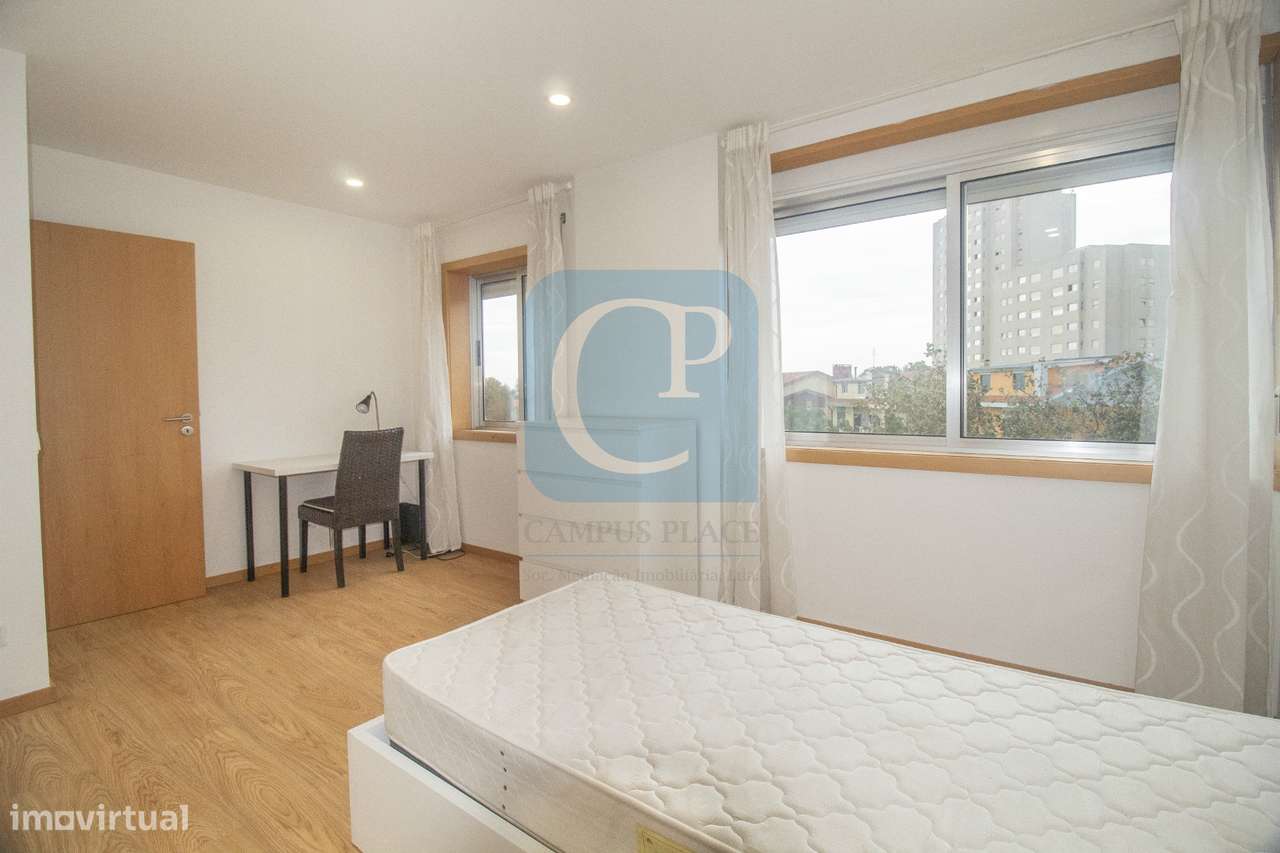 Apartamento T3 renovado com terraço, ao ISCAP e 900mts H.S.João-21