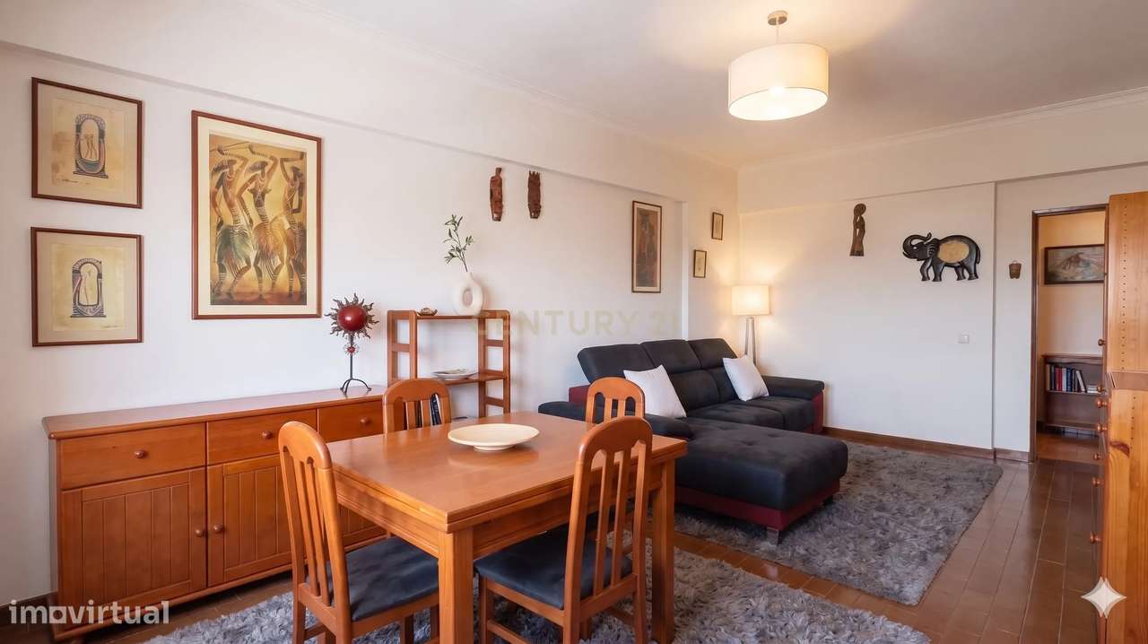 Apartamento T2 com Varanda na Venteira, Amadora-13