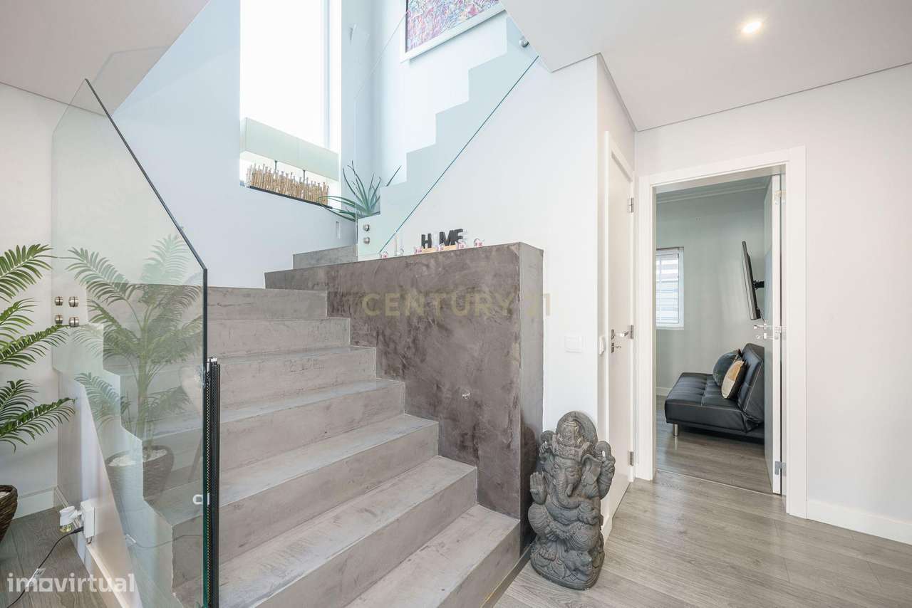 Moradia T4 de charme no Vale Ana Gomes, em Setúbal-12