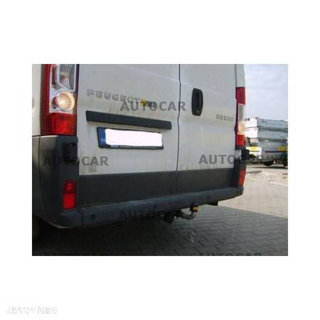 Carlig de remorcare pentru Peugeot BOXER - L4 - autoutilitar - sistem demontabil automat  din 2006/10 - 4