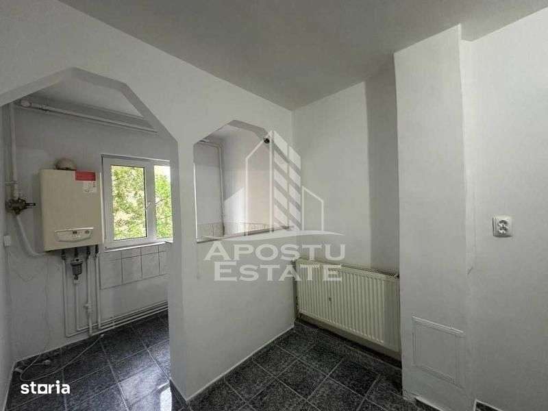 Apartament cu 2 camere, semidecomandat, etajul 2, centrala proprie - Imagine principală: 4/6